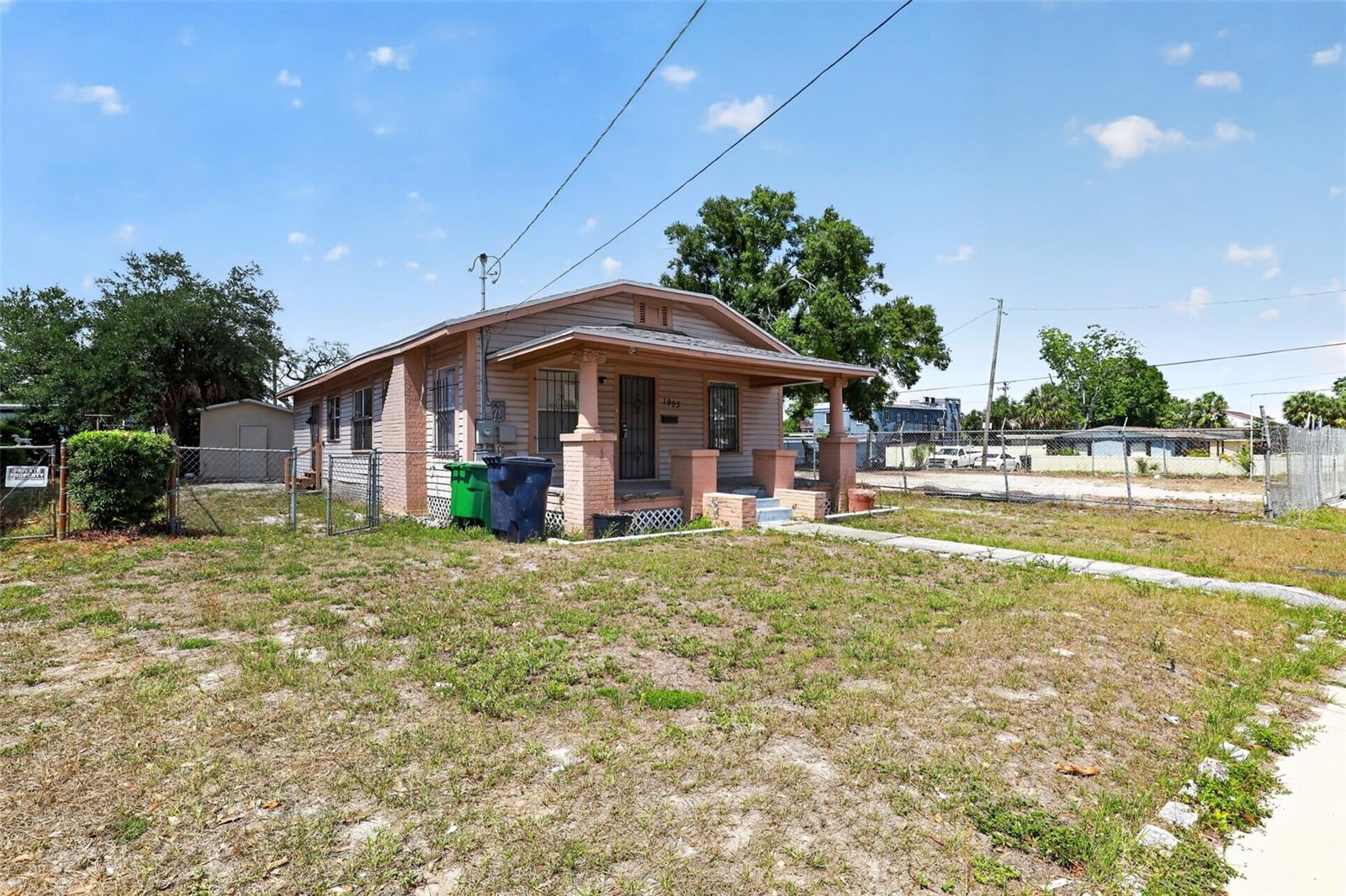 1903 W SAINT JOSEPH ST, TAMPA, FL, 33607