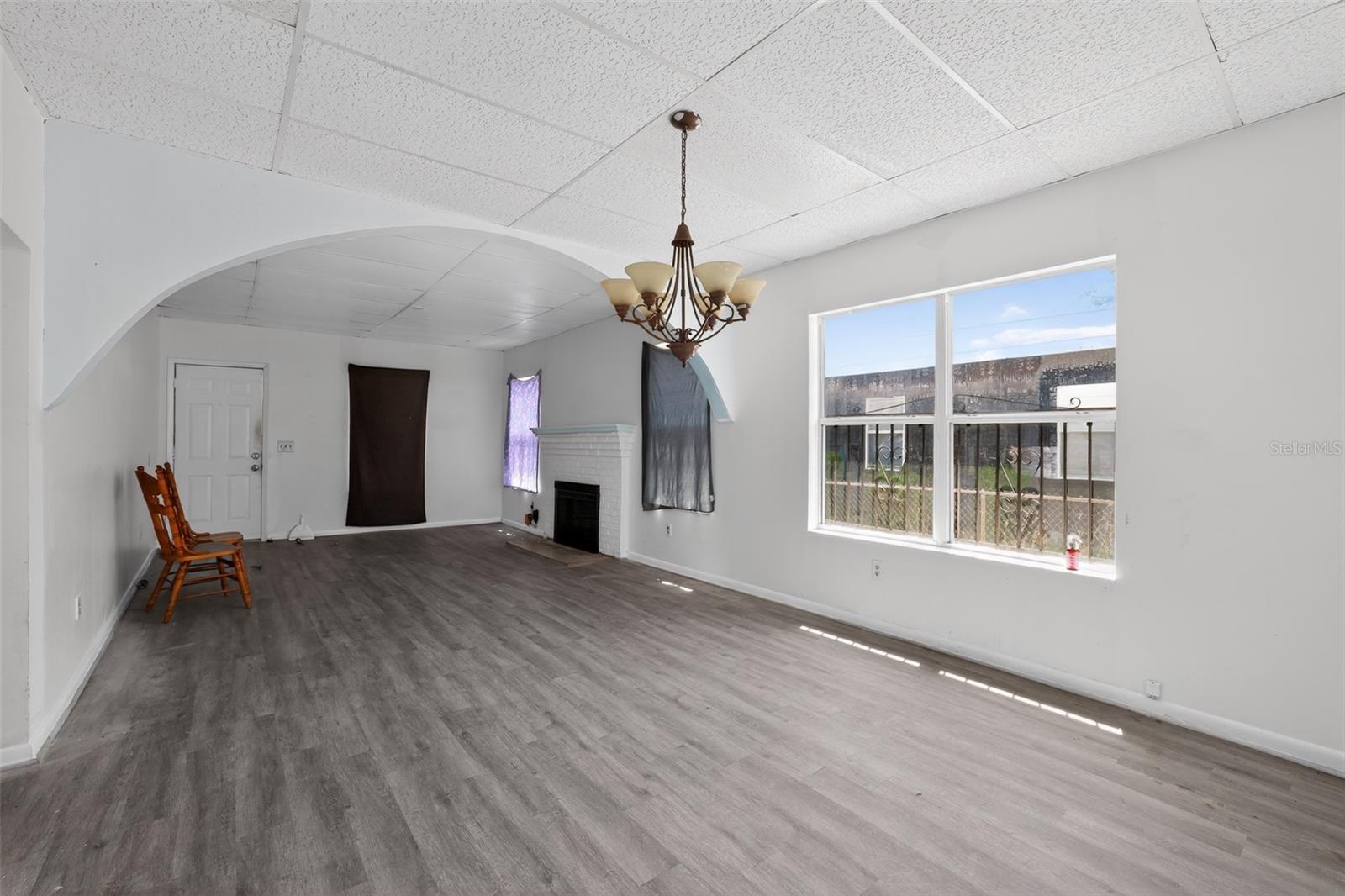 1903 W SAINT JOSEPH ST, TAMPA, FL, 33607