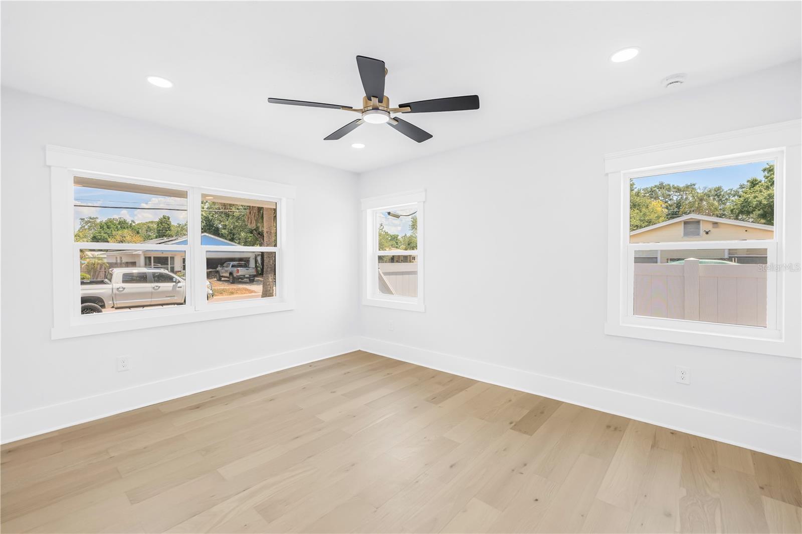 834 53RD AVE N, ST PETERSBURG, FL, 33703
