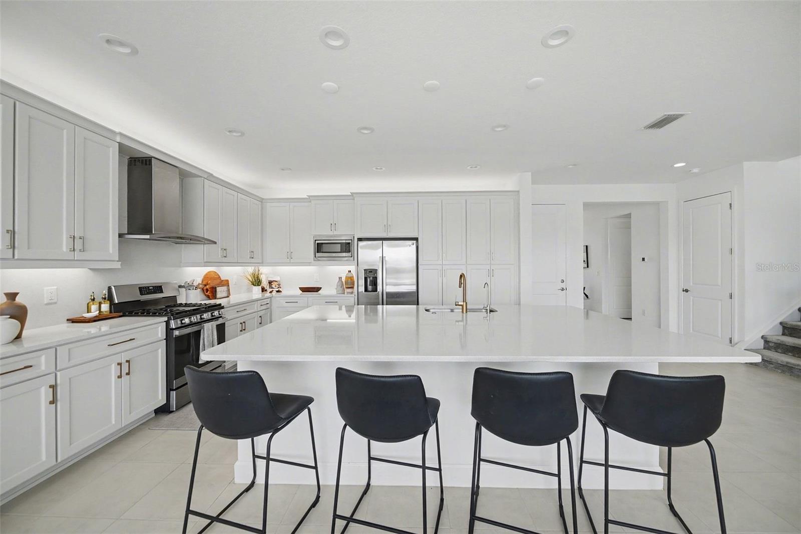 3254 WOODLAND BROOK WAY, WESLEY CHAPEL, FL, 33543