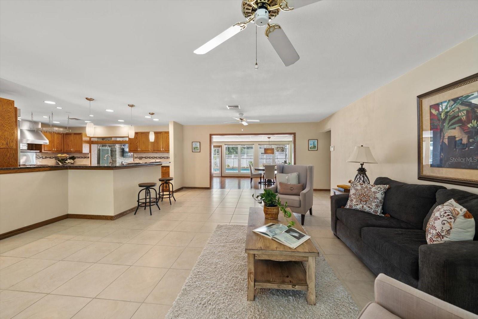 802 ALLAMANDA DR, LARGO, FL, 33770