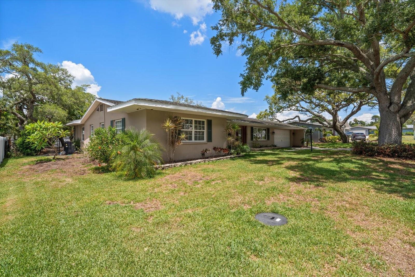 802 ALLAMANDA DR, LARGO, FL, 33770