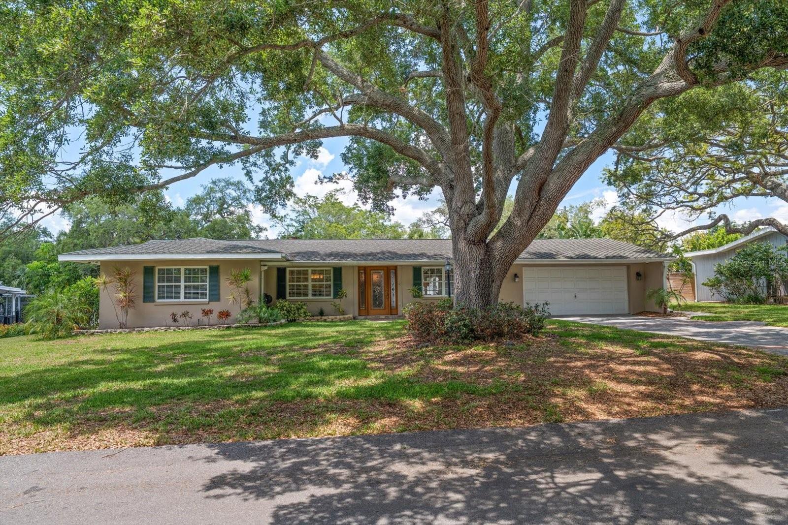 802 ALLAMANDA DR, LARGO, FL, 33770