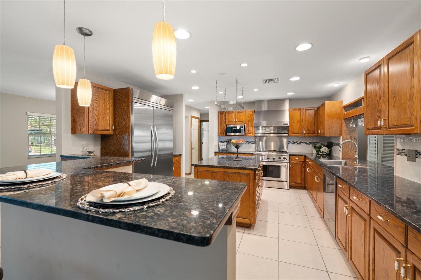 802 ALLAMANDA DR, LARGO, FL, 33770