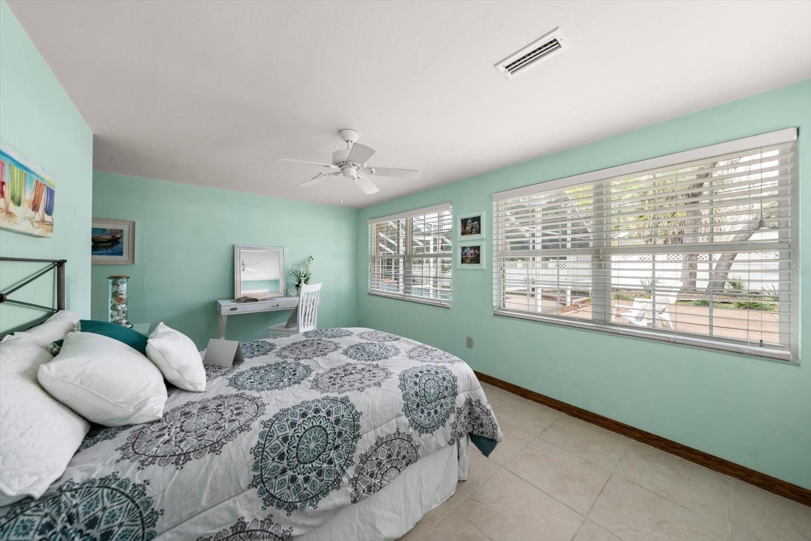 802 ALLAMANDA DR, LARGO, FL, 33770