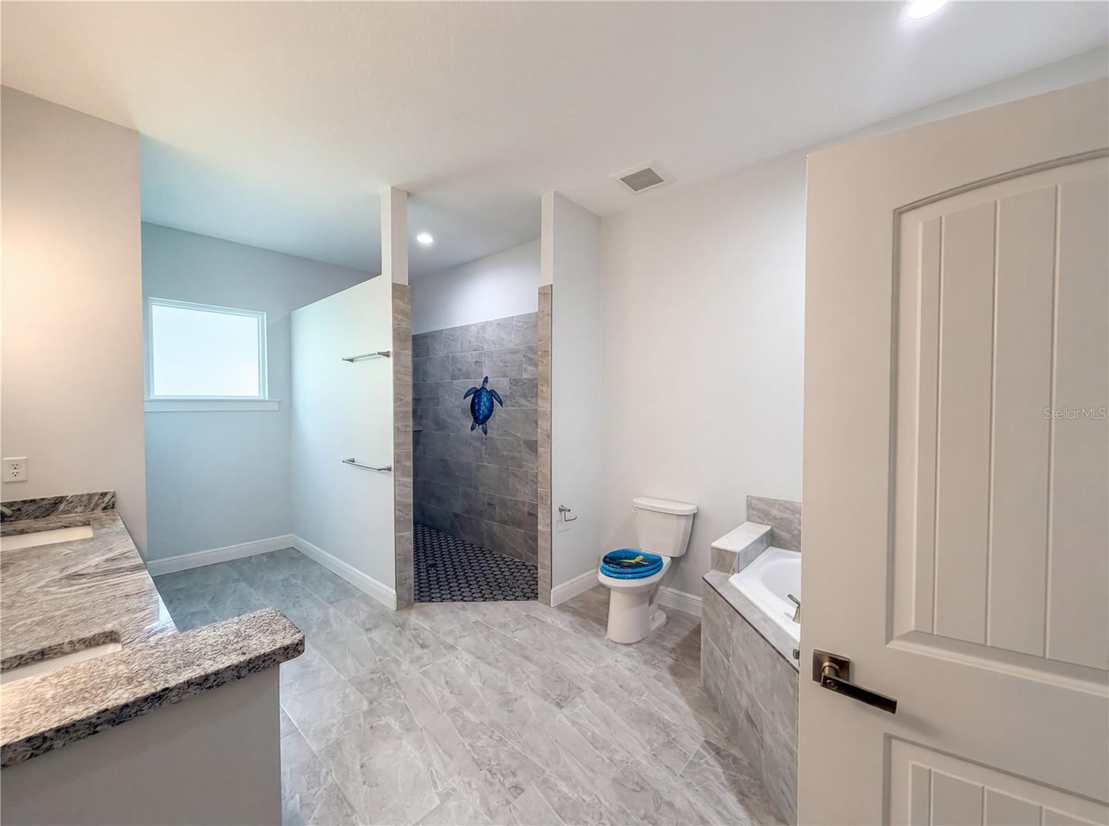 2700 WESTSIDE DR, LEESBURG, FL, 34748