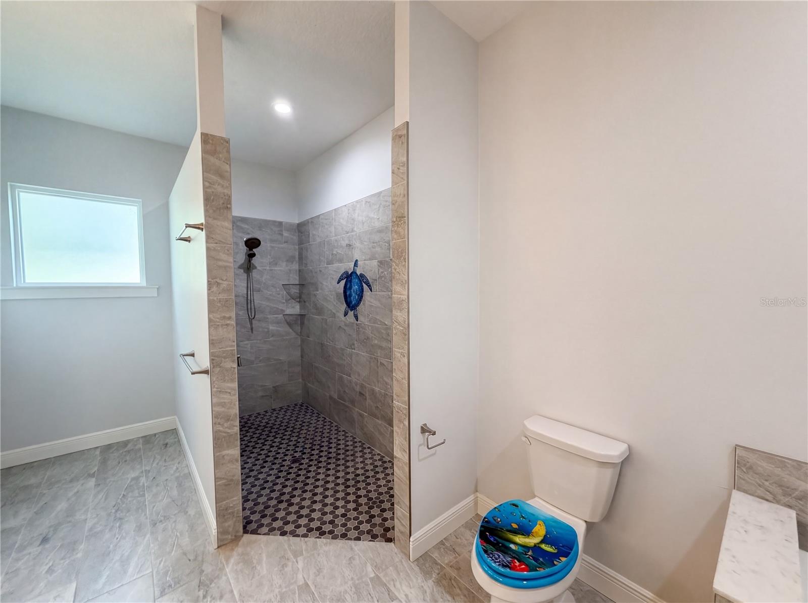 2700 WESTSIDE DR, LEESBURG, FL, 34748