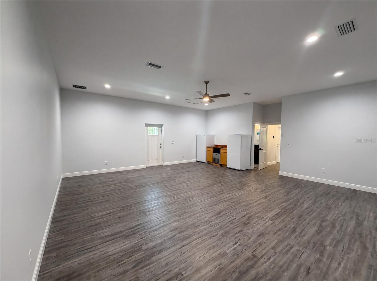 2700 WESTSIDE DR, LEESBURG, FL, 34748