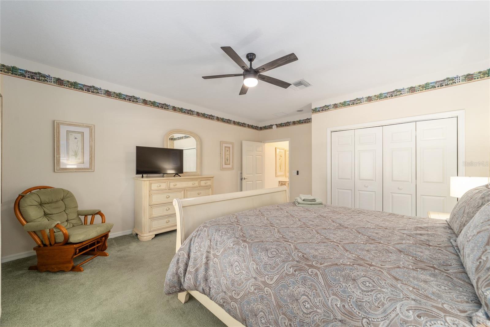 1074 AVENIDA SONOMA, LADY LAKE, FL, 32159