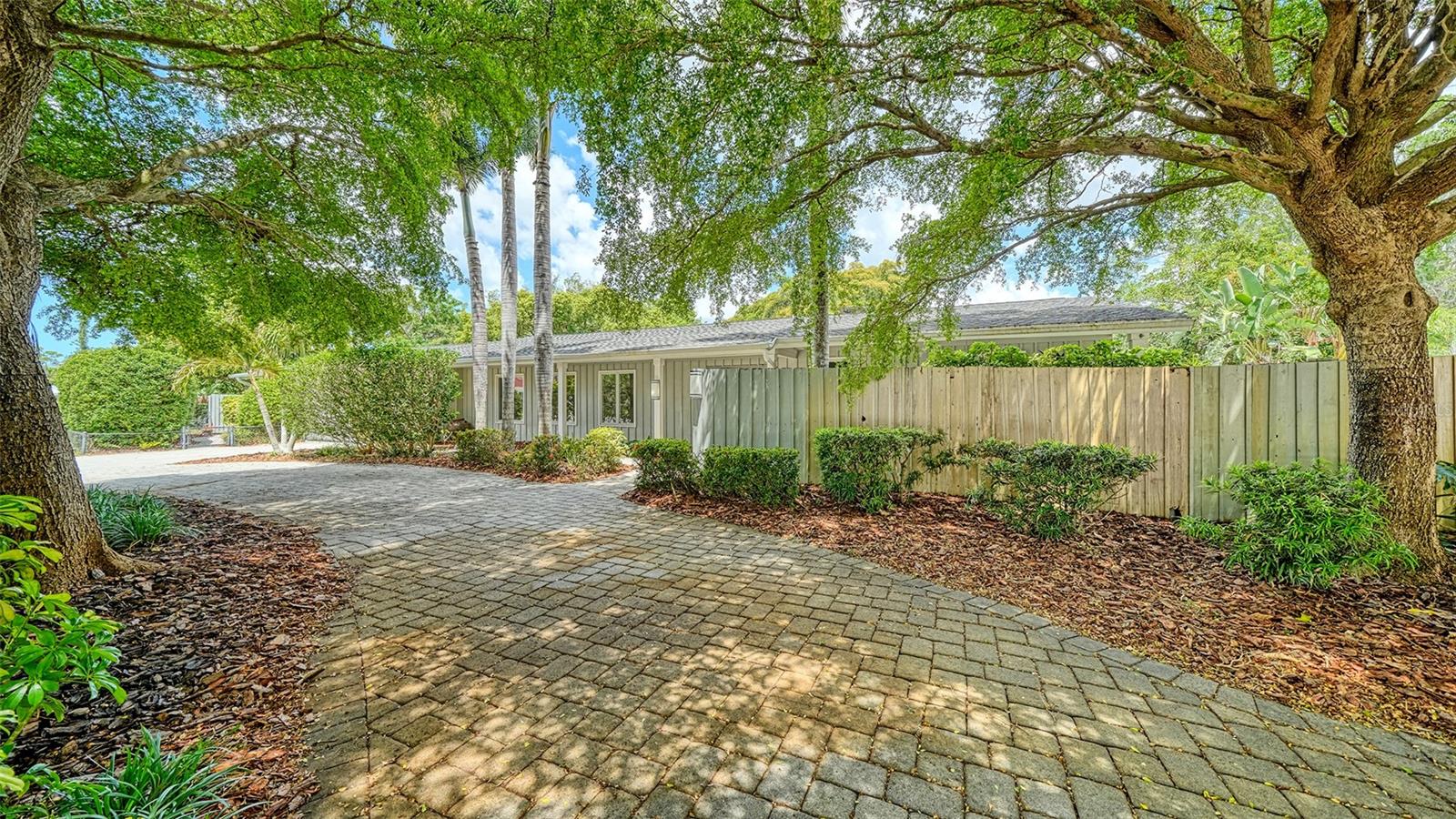 3424 TANGLEWOOD DR, SARASOTA, FL, 34239