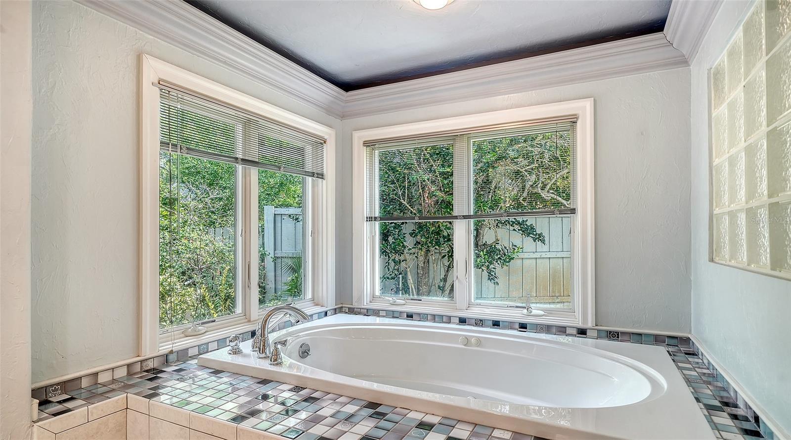 3424 TANGLEWOOD DR, SARASOTA, FL, 34239