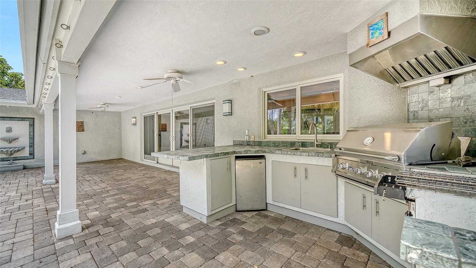 3424 TANGLEWOOD DR, SARASOTA, FL, 34239