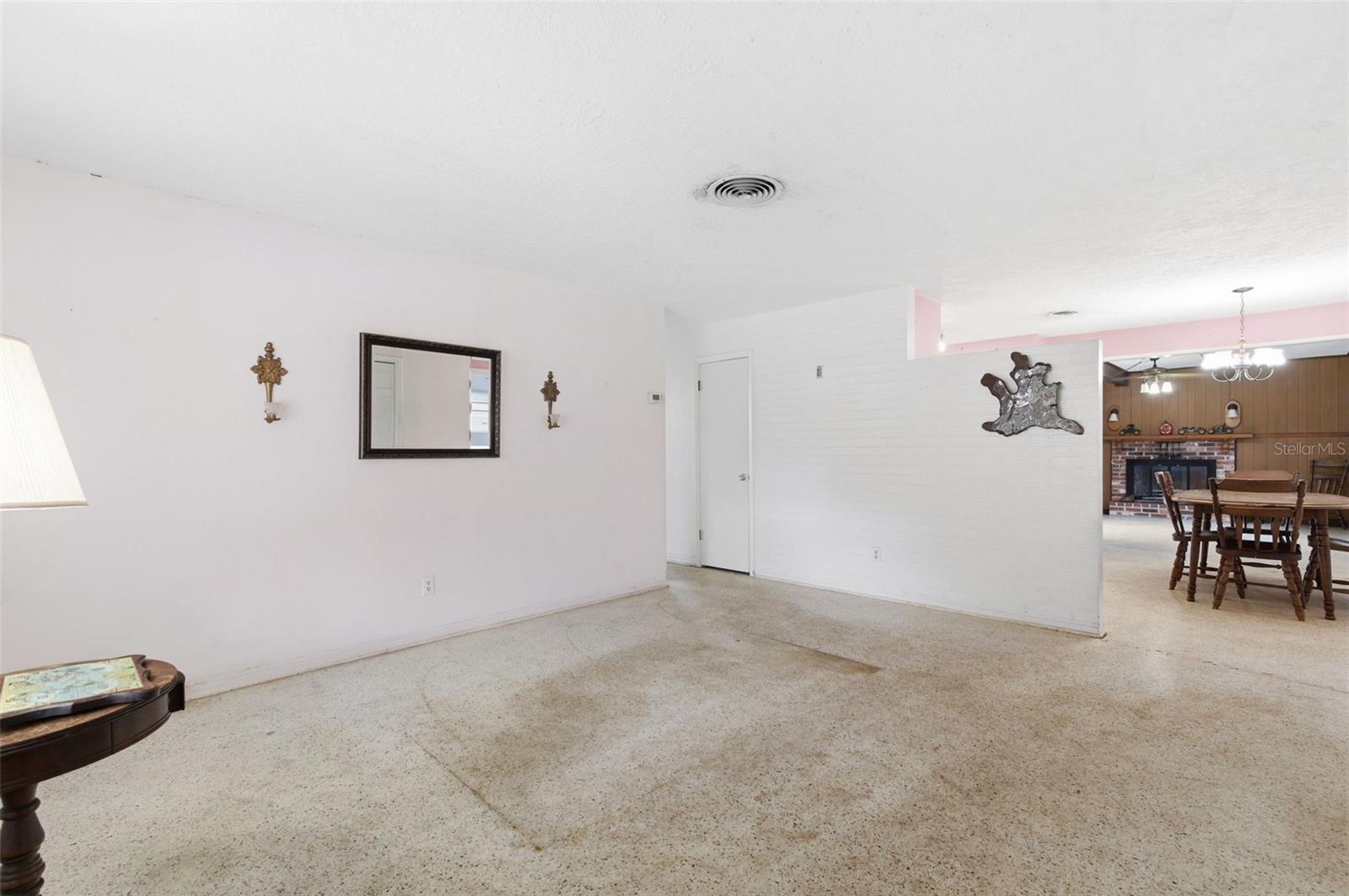 6617 27TH WAY N, ST PETERSBURG, FL, 33702