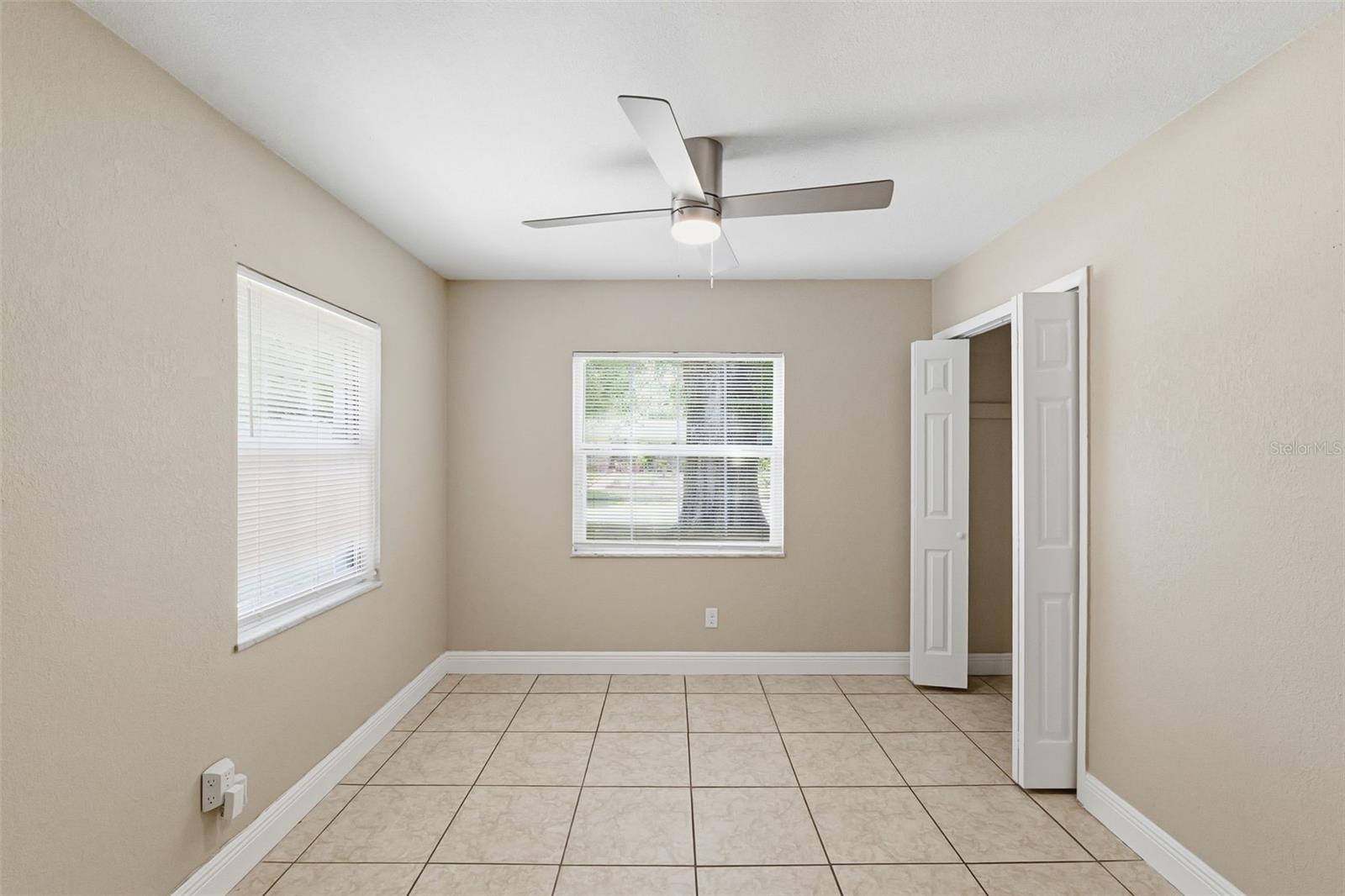 4612 SNOOK DR, TAMPA, FL, 33617