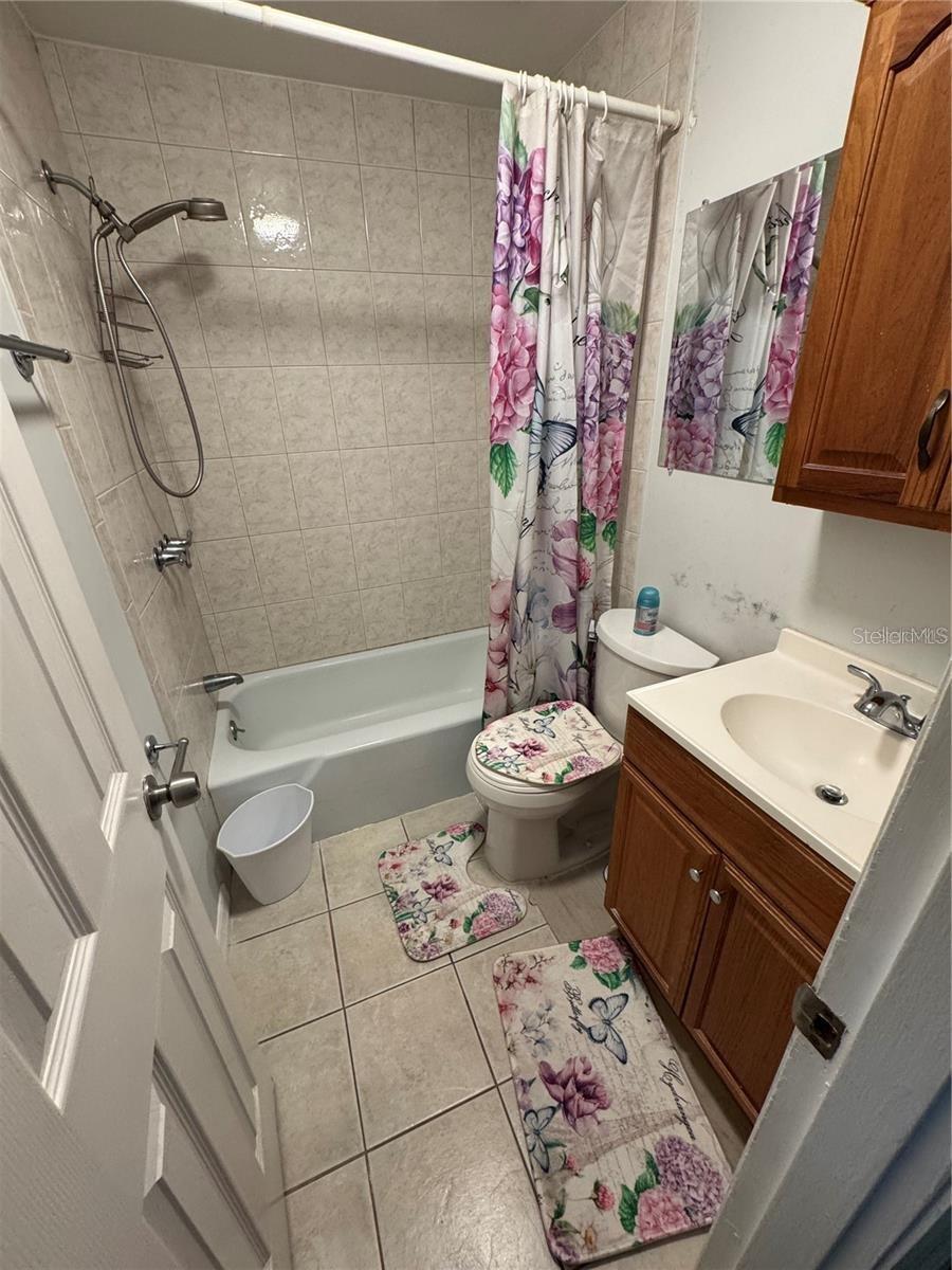 104 BASE AVE W #D, VENICE, FL, 34285