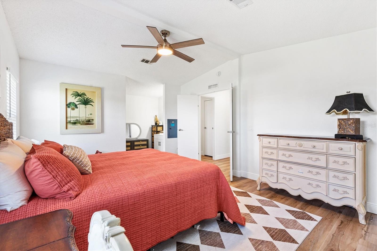 1616 BAYHILL DR, LADY LAKE, FL, 32159