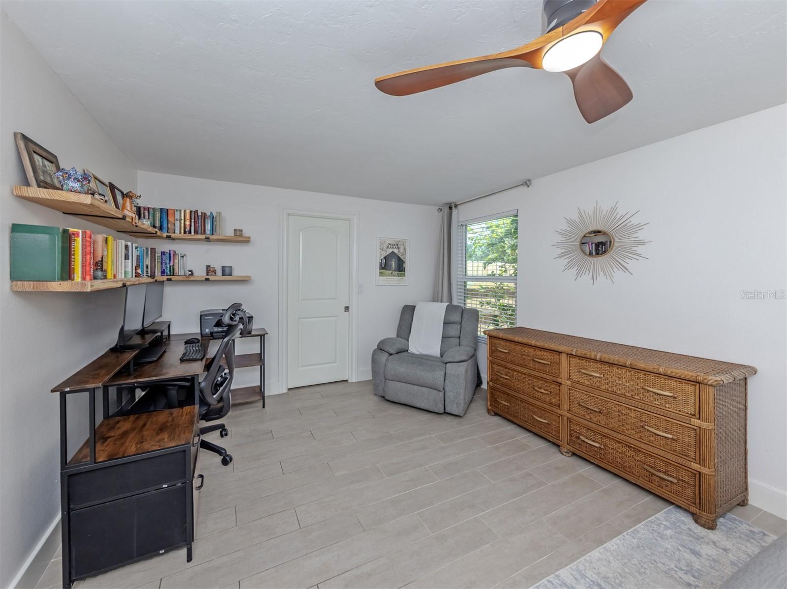 381 FALKLAND RD, VENICE, FL, 34293