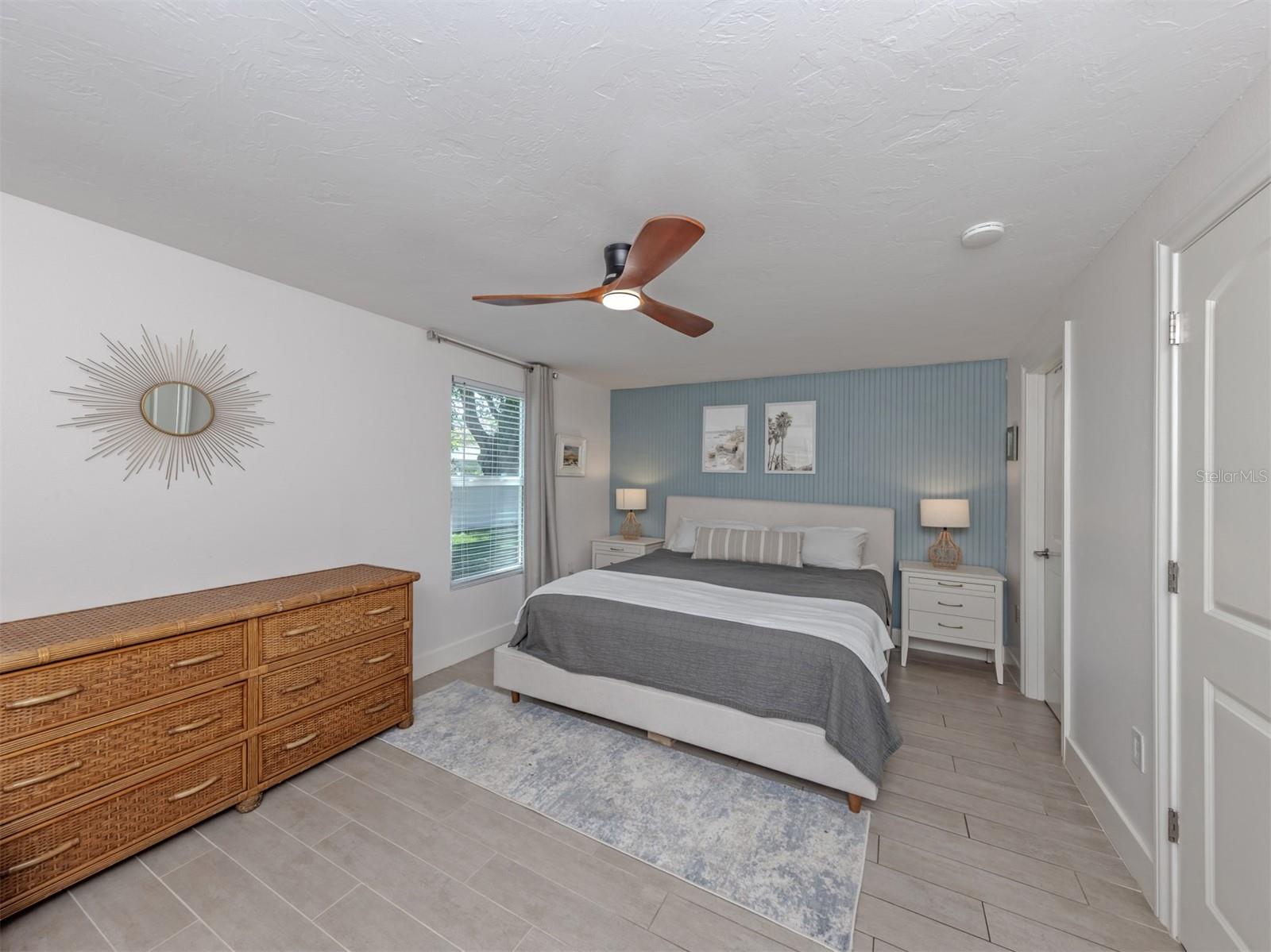 381 FALKLAND RD, VENICE, FL, 34293