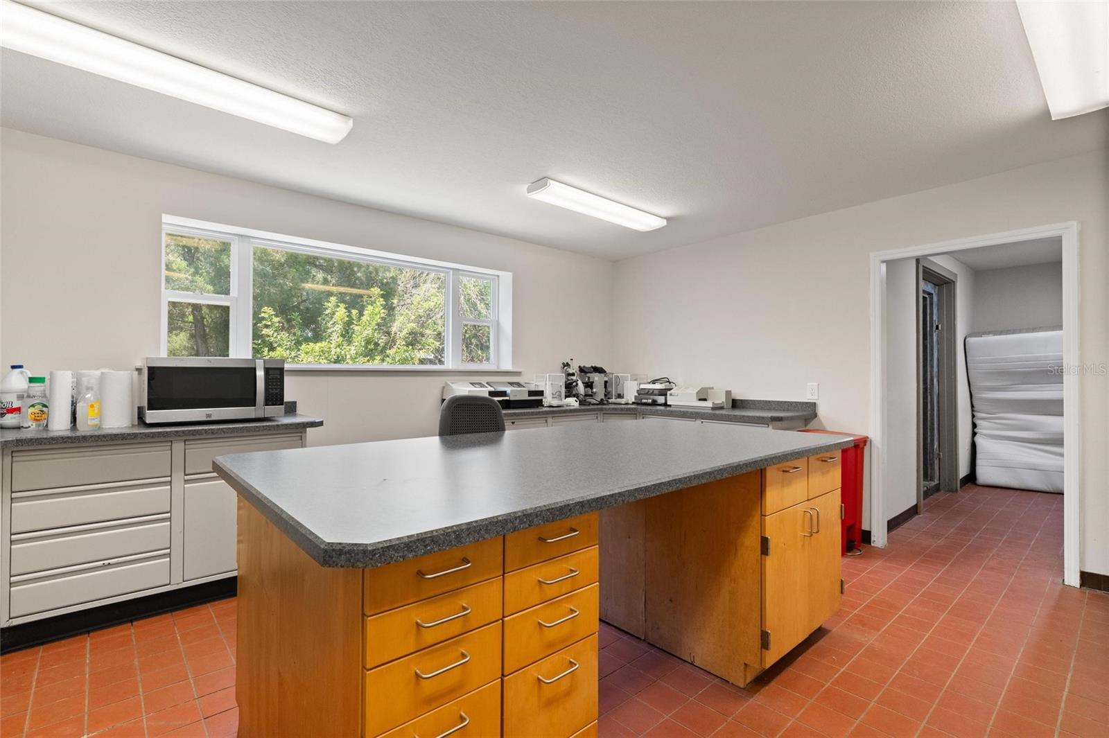 6018 & 6024 CORTEZ BLVD, WEEKI WACHEE, FL, 34607
