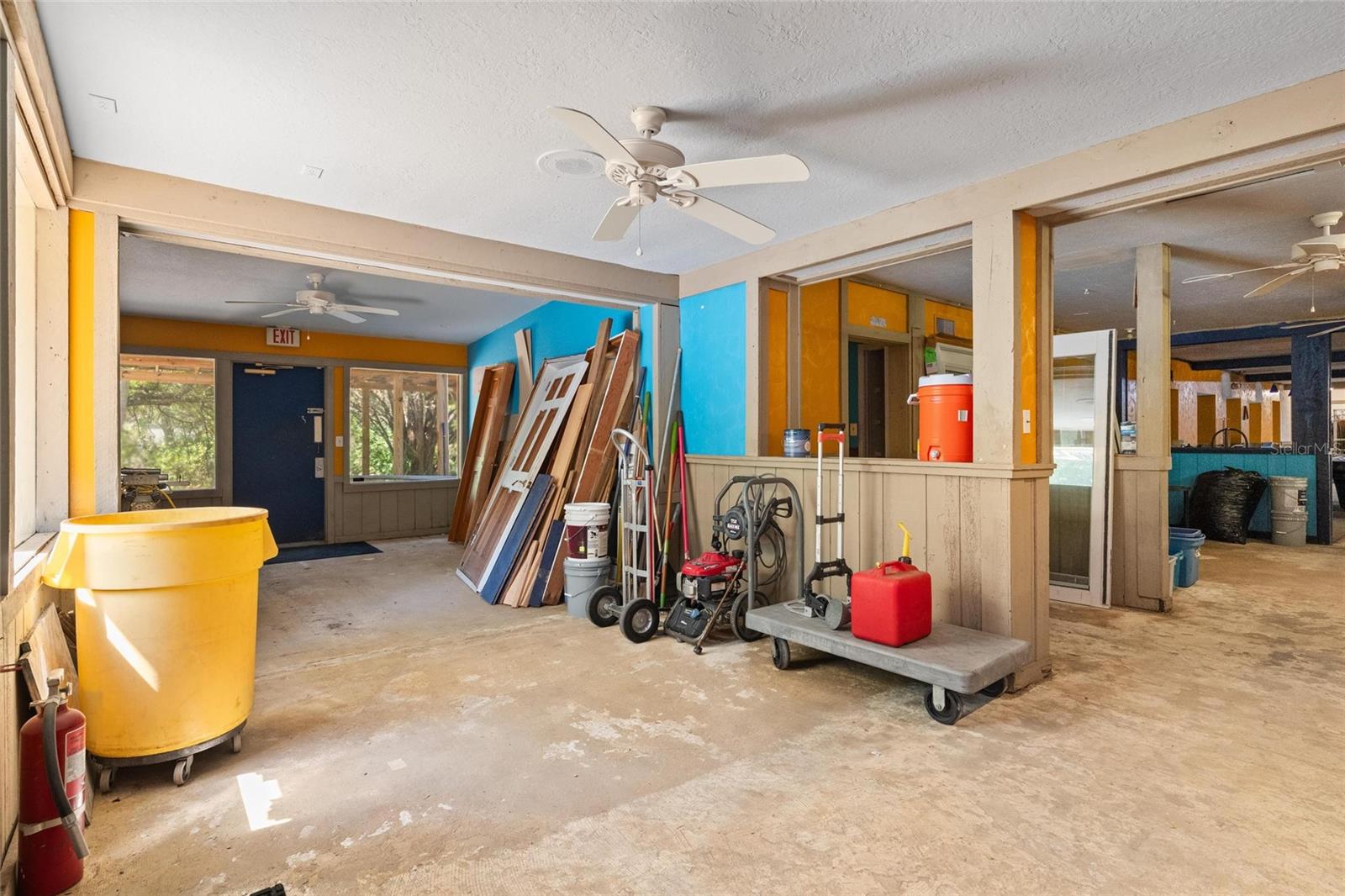 6018 & 6024 CORTEZ BLVD, WEEKI WACHEE, FL, 34607