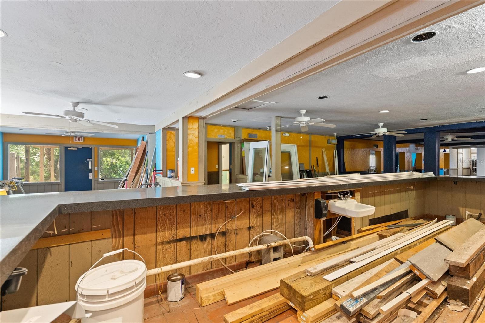 6018 & 6024 CORTEZ BLVD, WEEKI WACHEE, FL, 34607