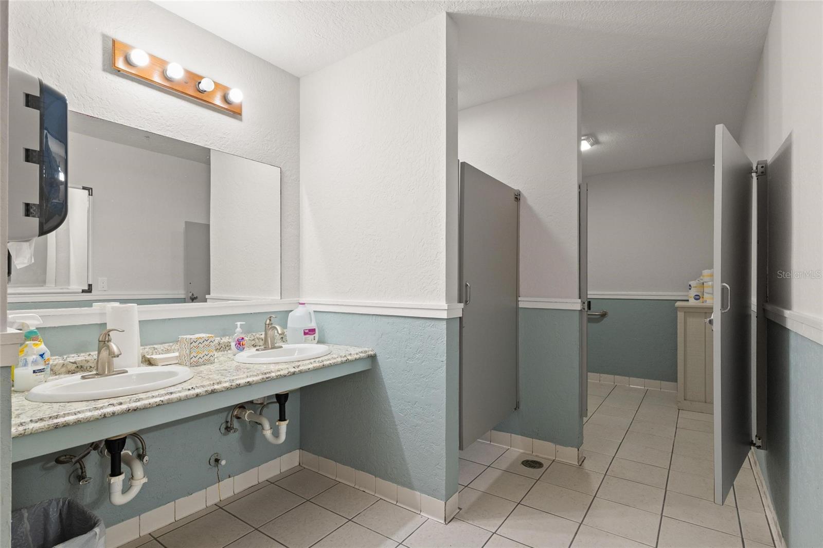 6018 & 6024 CORTEZ BLVD, WEEKI WACHEE, FL, 34607