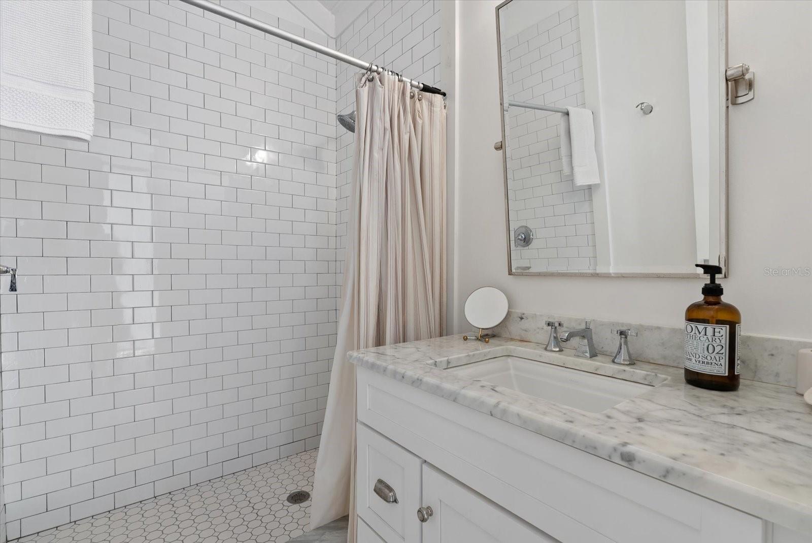 7143 LA LENAIRE DR, LONGBOAT KEY, FL, 34228