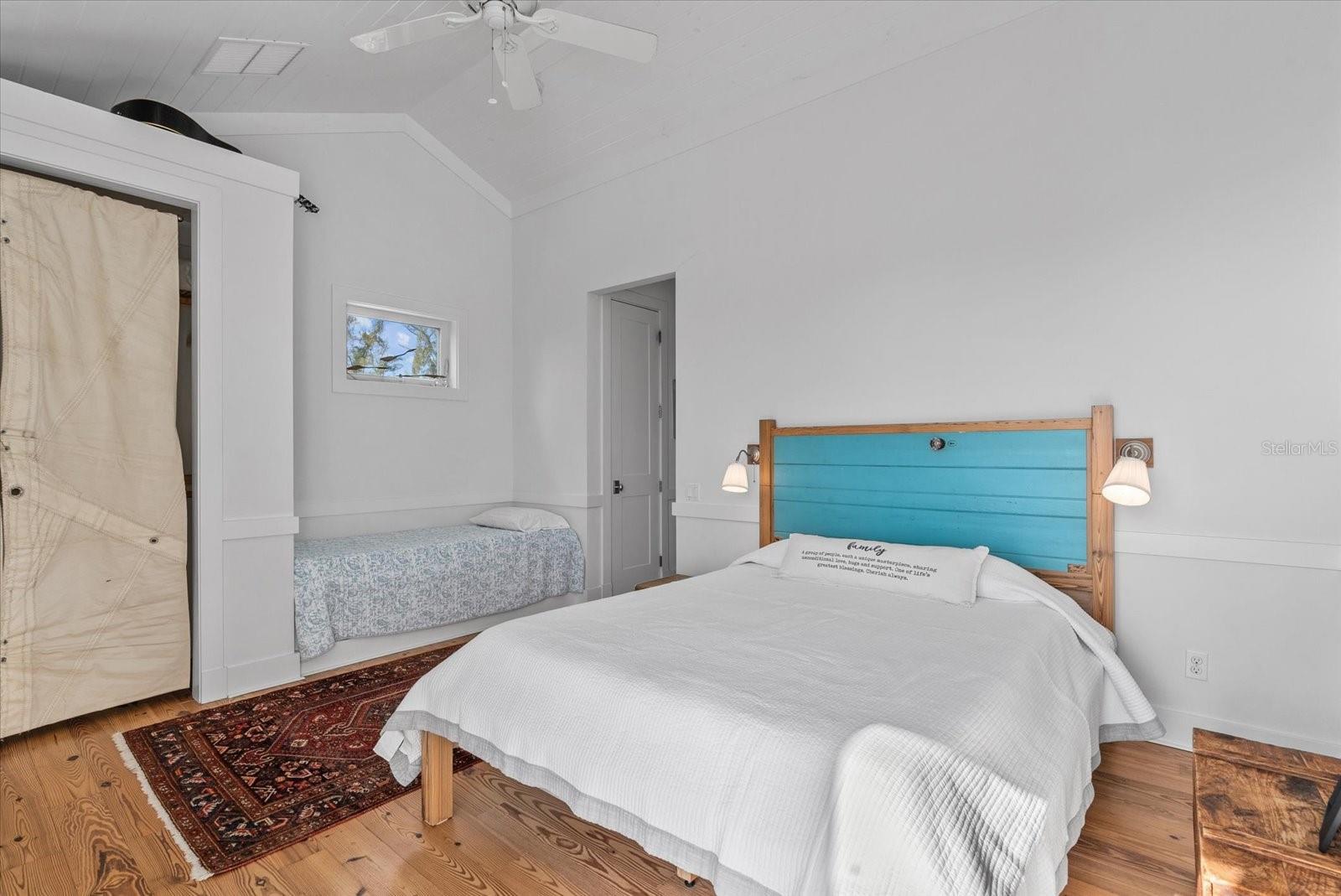 7143 LA LENAIRE DR, LONGBOAT KEY, FL, 34228