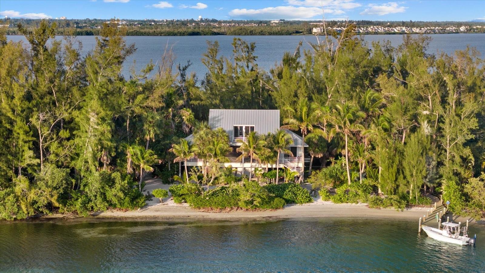 7143 LA LENAIRE DR, LONGBOAT KEY, FL, 34228