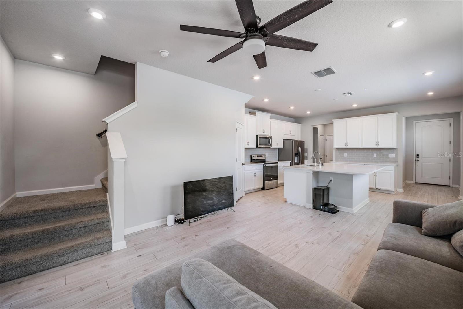19153 ELSIMONT ISLE, LUTZ, FL, 33558