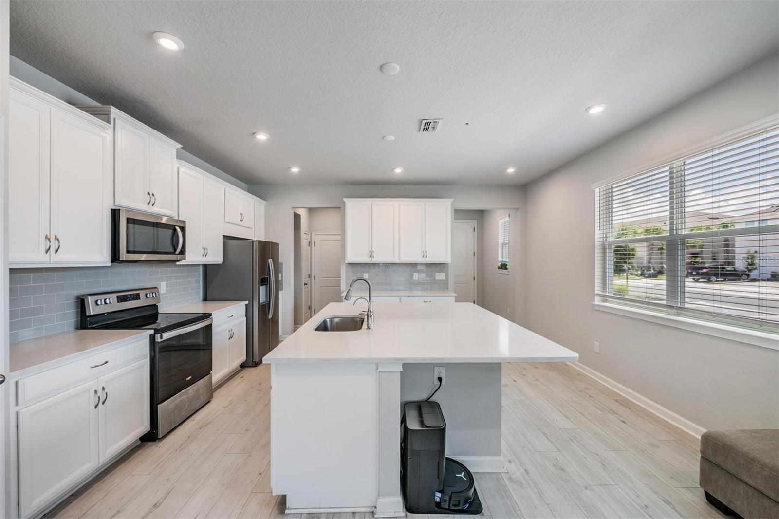 19153 ELSIMONT ISLE, LUTZ, FL, 33558
