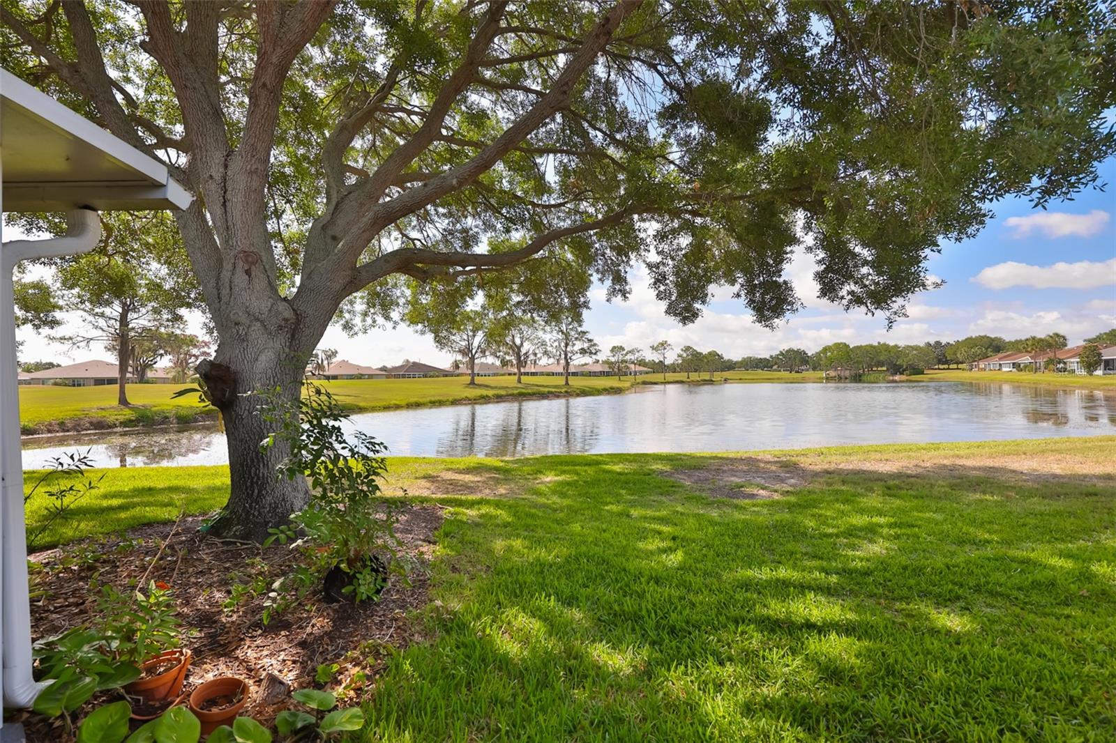 951 VILLEROY GREENS DR, SUN CITY CENTER, FL, 33573