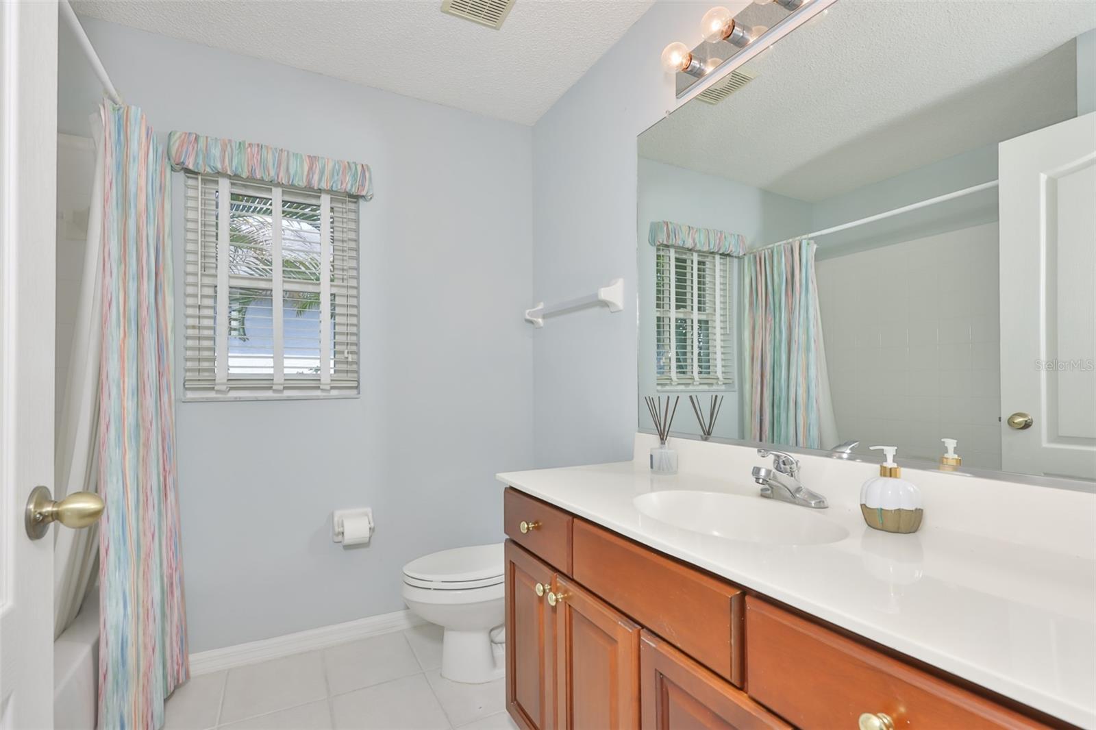 951 VILLEROY GREENS DR, SUN CITY CENTER, FL, 33573