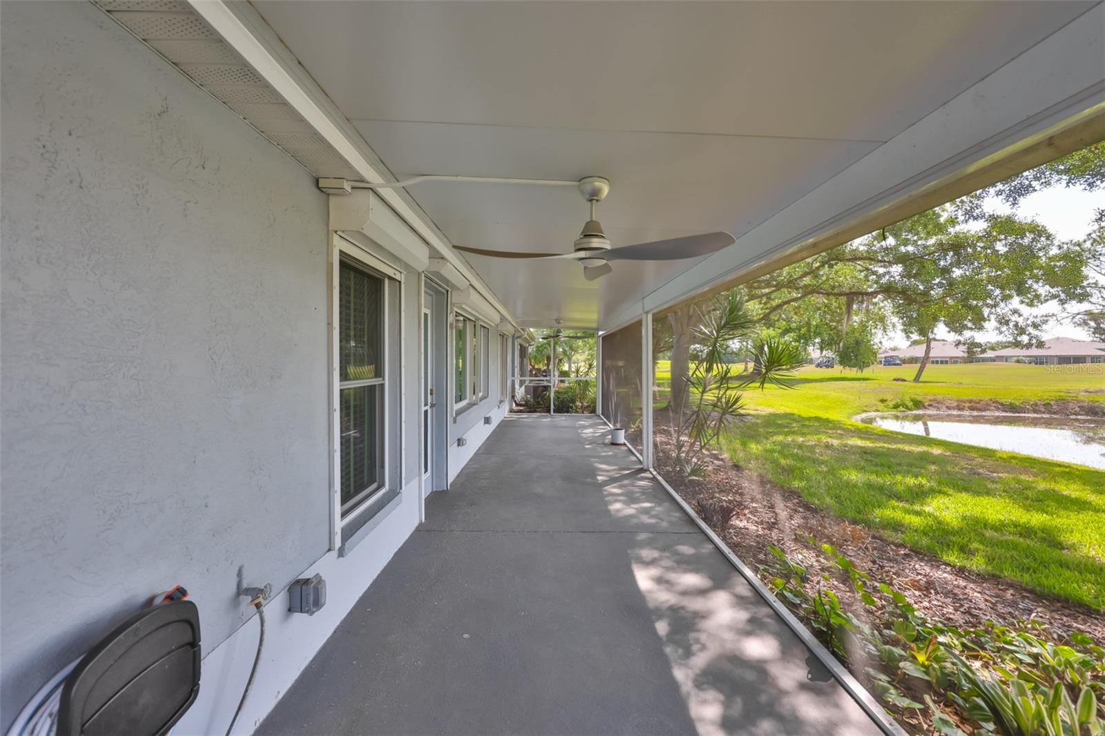 951 VILLEROY GREENS DR, SUN CITY CENTER, FL, 33573