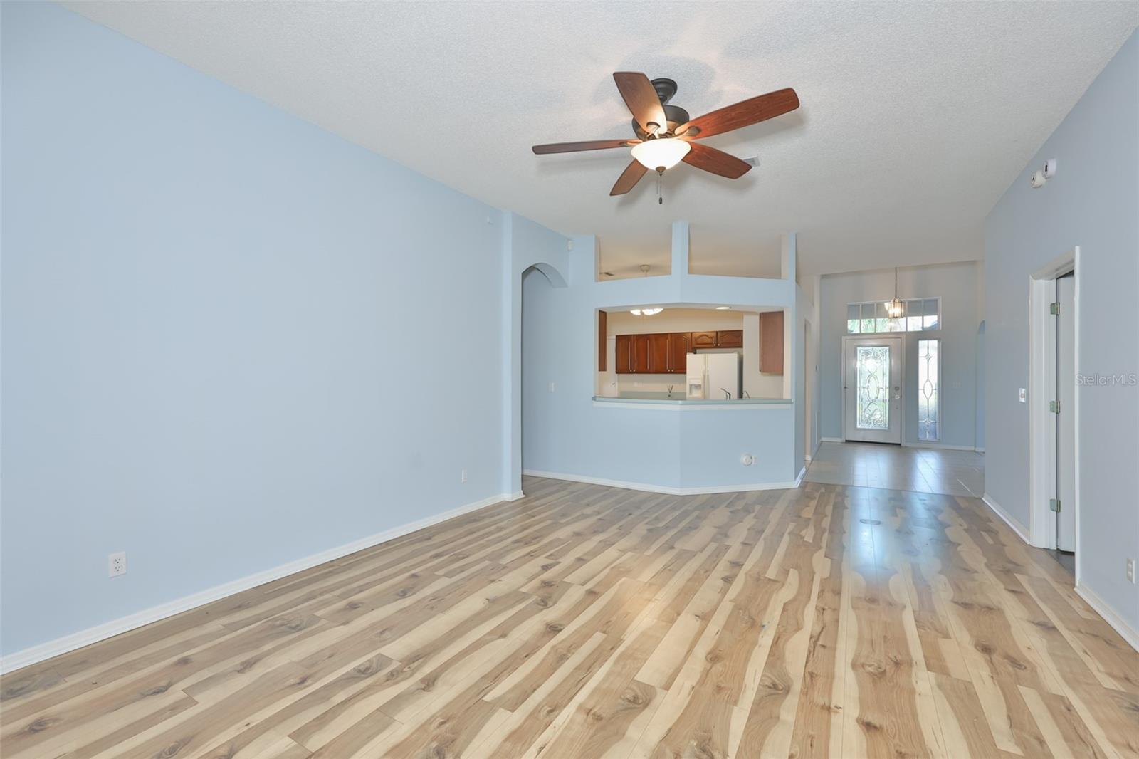 951 VILLEROY GREENS DR, SUN CITY CENTER, FL, 33573