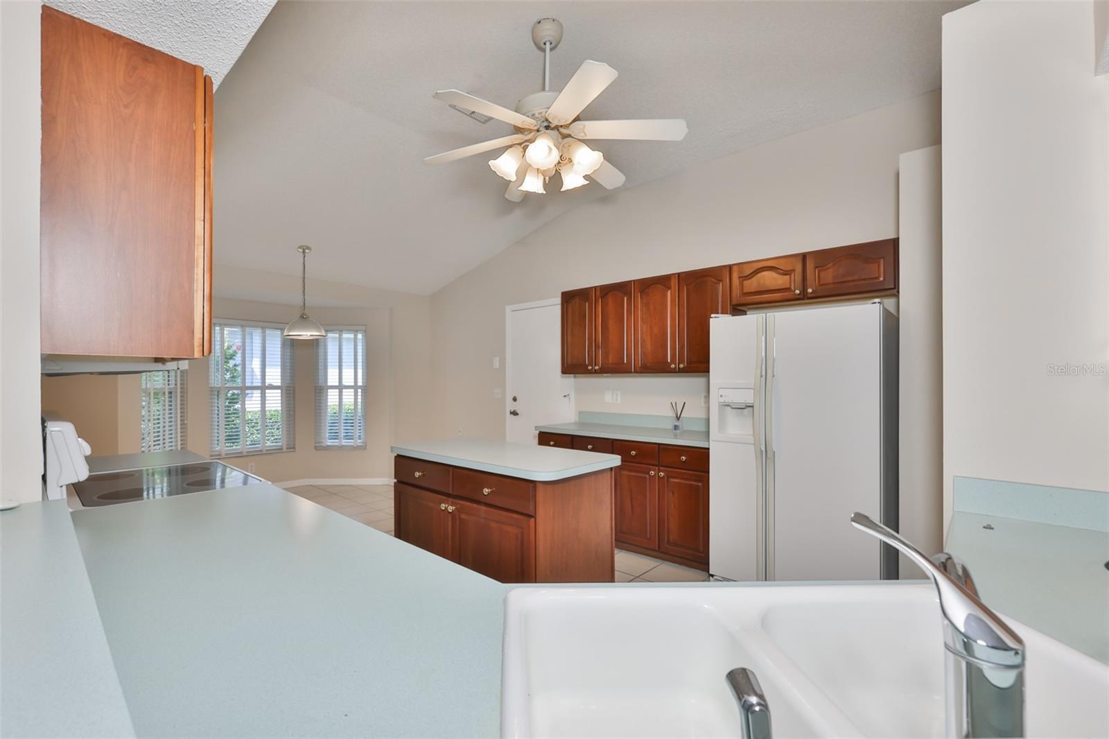 951 VILLEROY GREENS DR, SUN CITY CENTER, FL, 33573