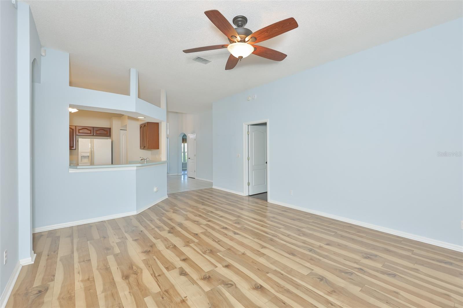 951 VILLEROY GREENS DR, SUN CITY CENTER, FL, 33573