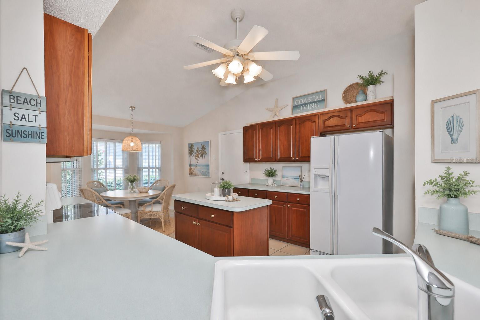 951 VILLEROY GREENS DR, SUN CITY CENTER, FL, 33573