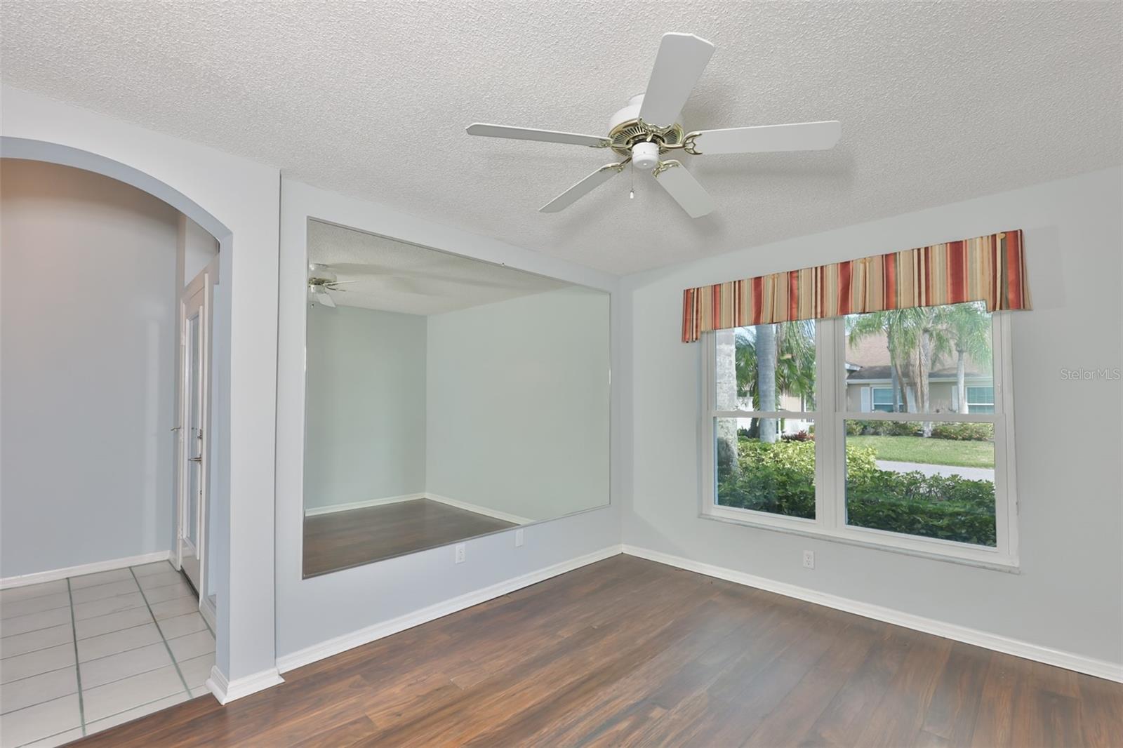 951 VILLEROY GREENS DR, SUN CITY CENTER, FL, 33573