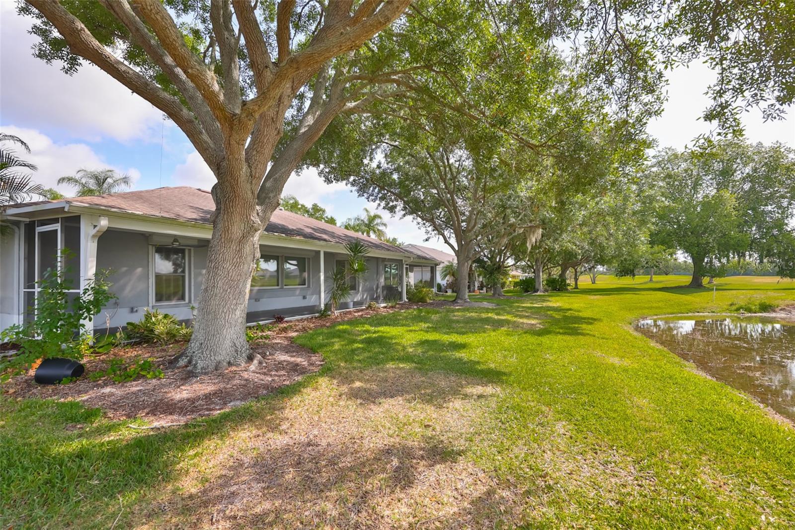 951 VILLEROY GREENS DR, SUN CITY CENTER, FL, 33573
