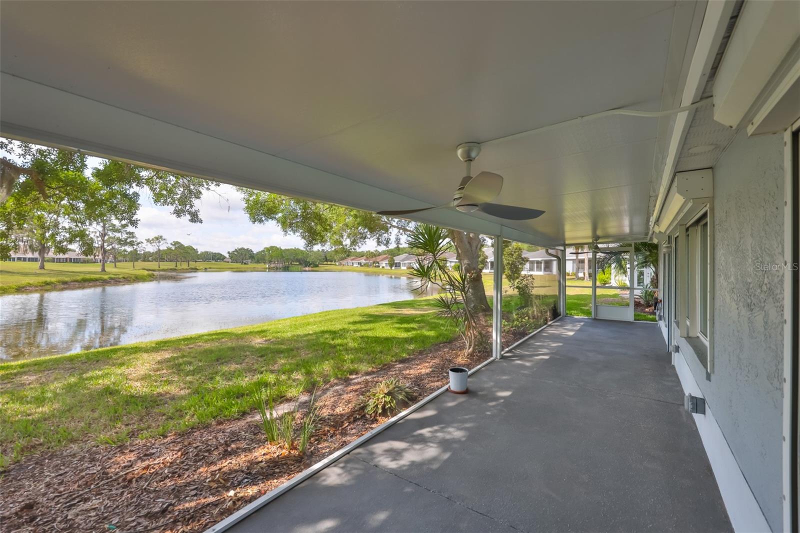 951 VILLEROY GREENS DR, SUN CITY CENTER, FL, 33573