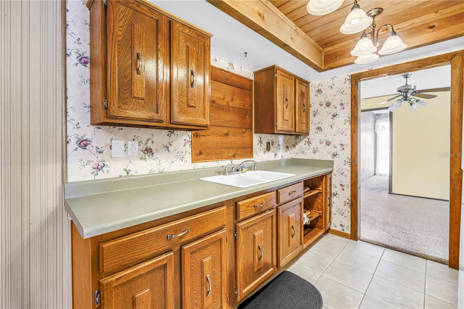 10657 DEL PRADO DR E, LARGO, FL, 33774