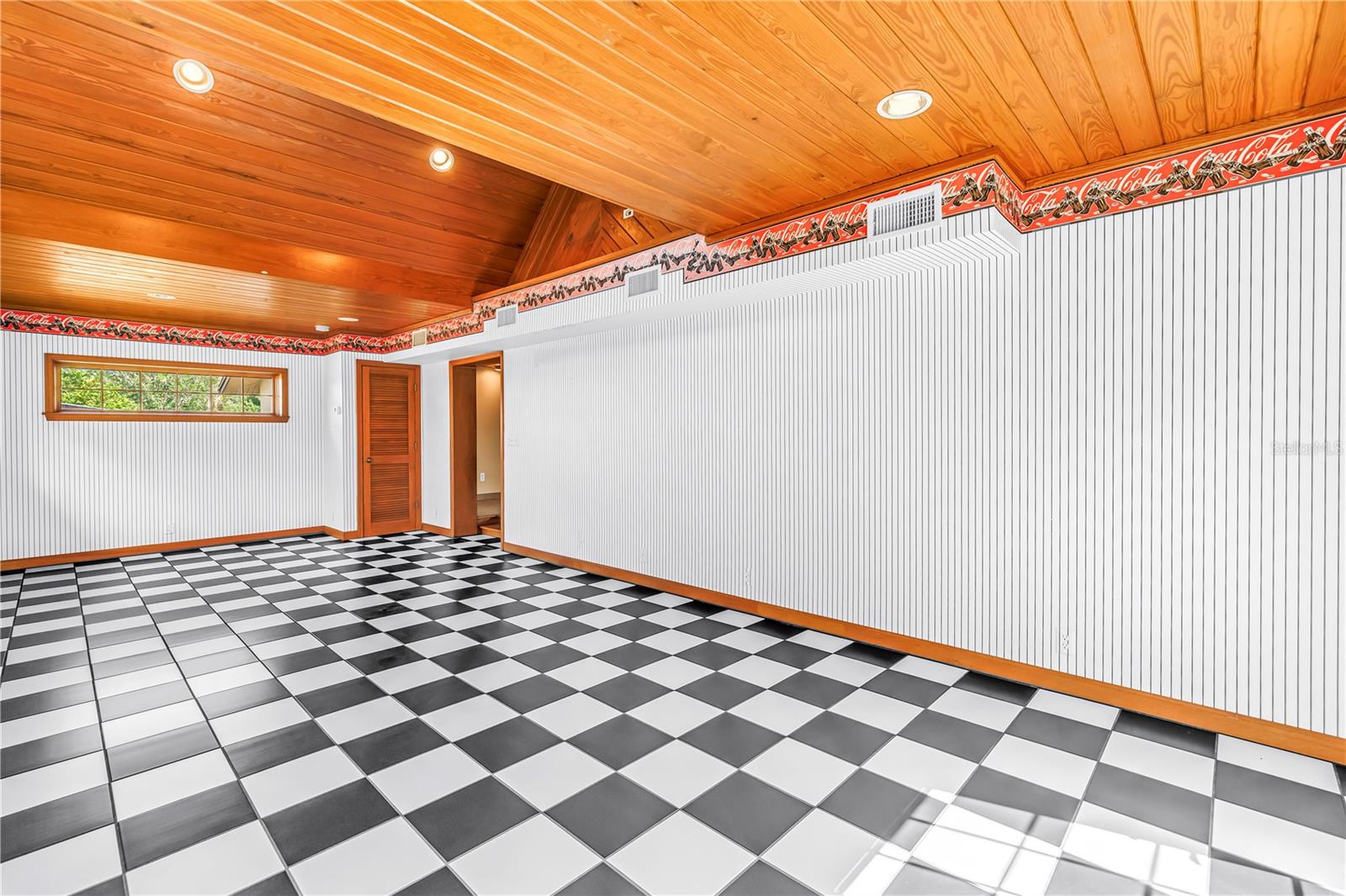 10657 DEL PRADO DR E, LARGO, FL, 33774
