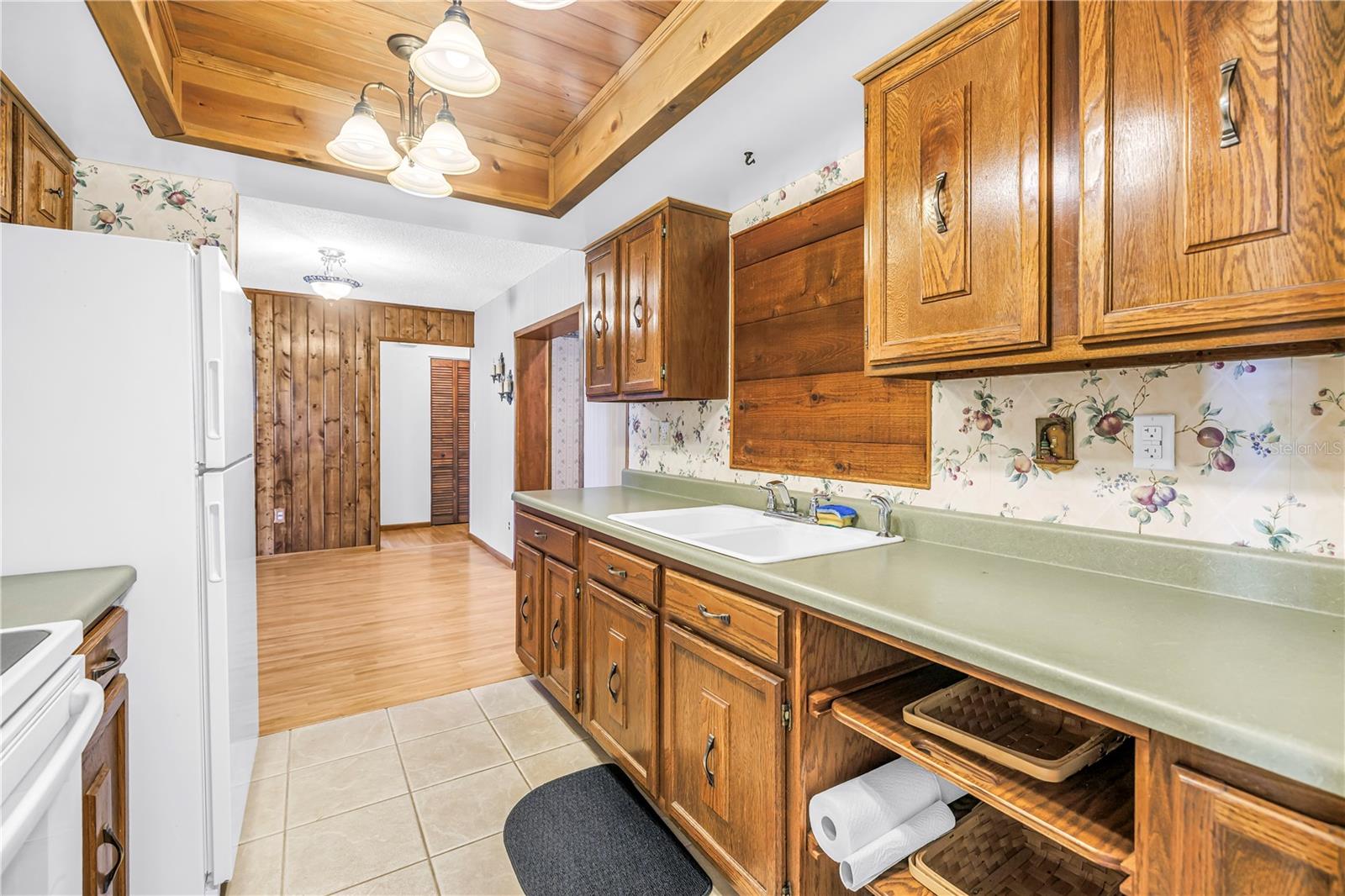 10657 DEL PRADO DR E, LARGO, FL, 33774