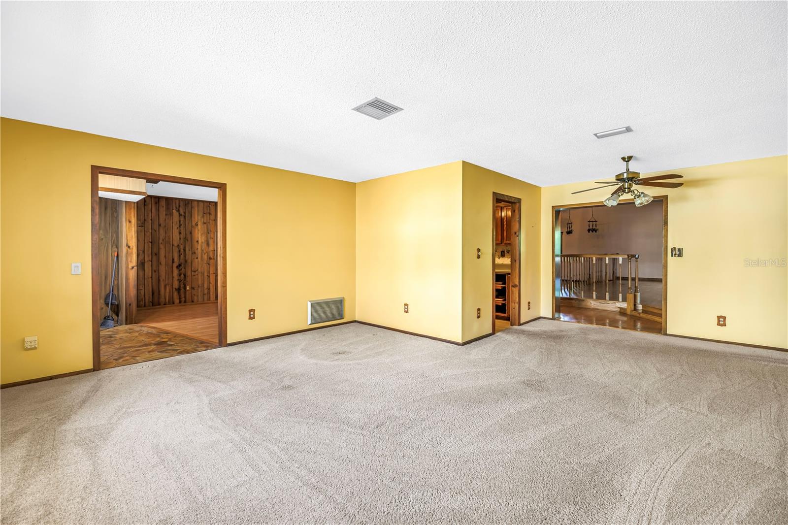 10657 DEL PRADO DR E, LARGO, FL, 33774