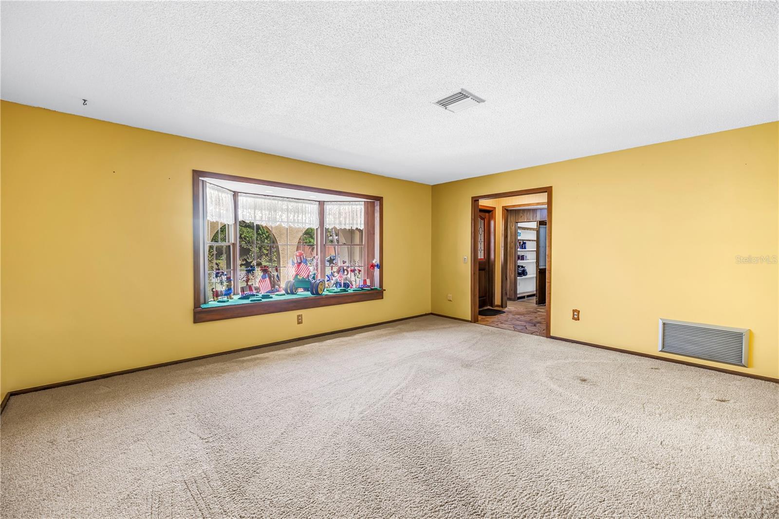 10657 DEL PRADO DR E, LARGO, FL, 33774