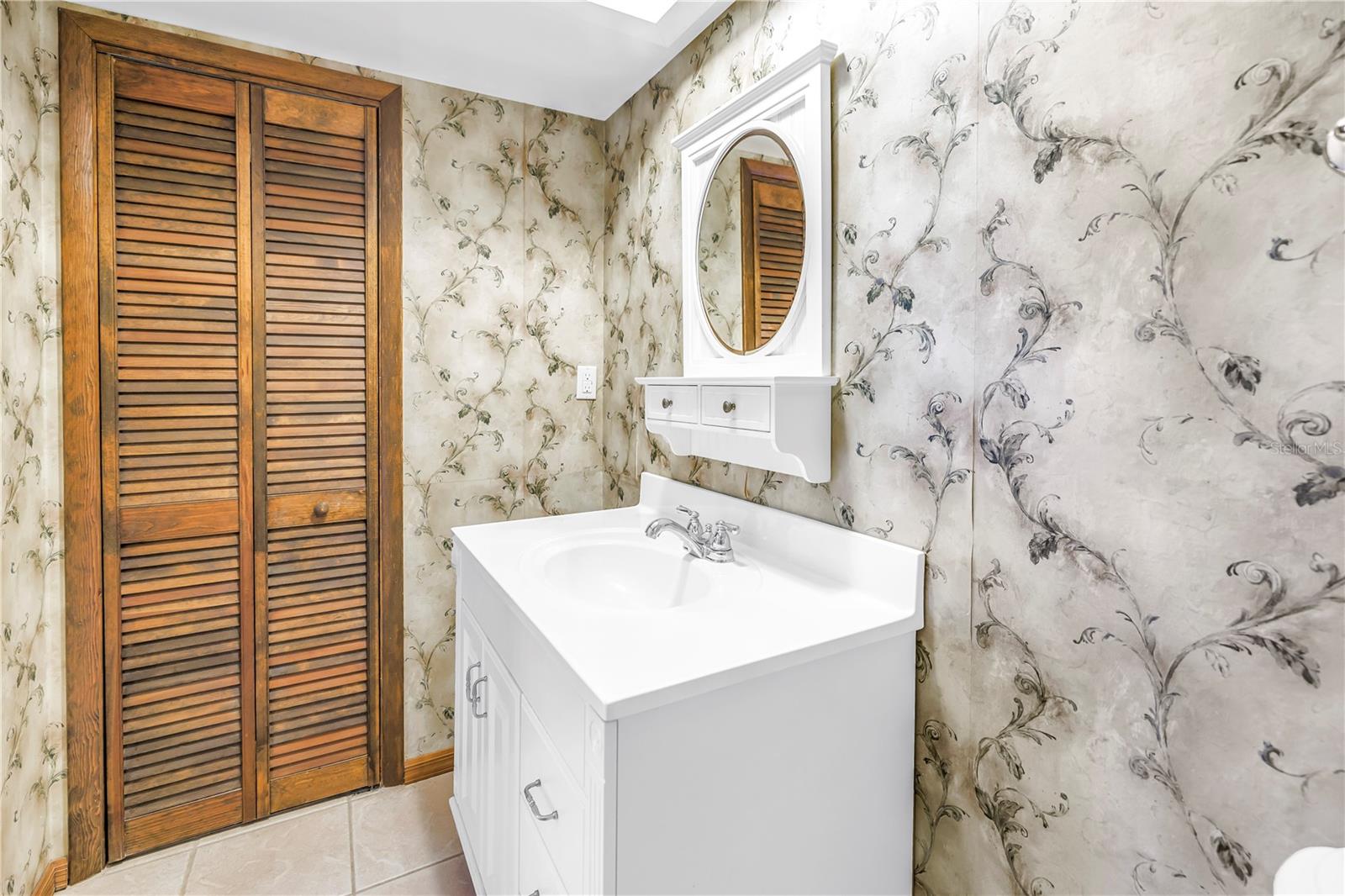 10657 DEL PRADO DR E, LARGO, FL, 33774