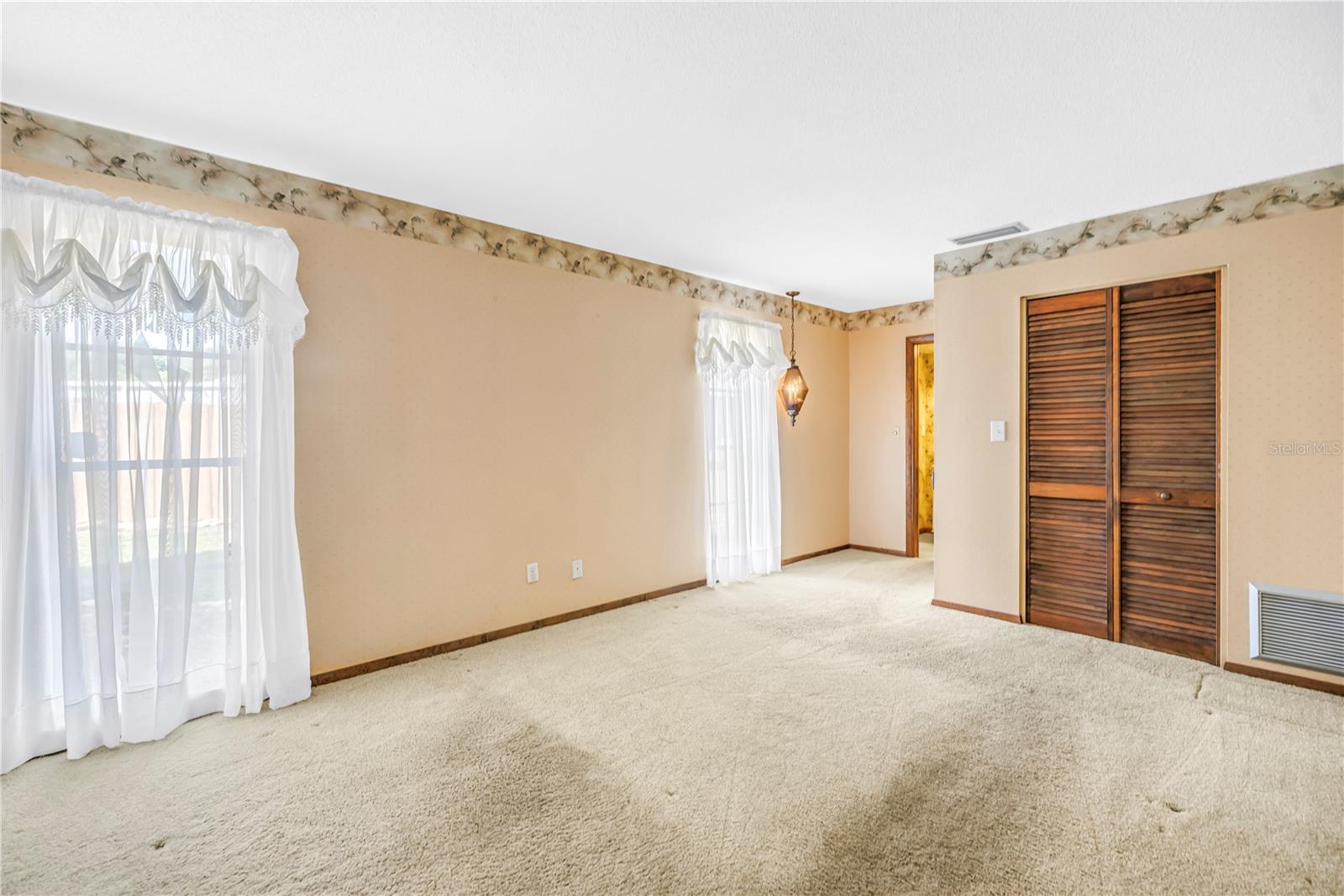 10657 DEL PRADO DR E, LARGO, FL, 33774