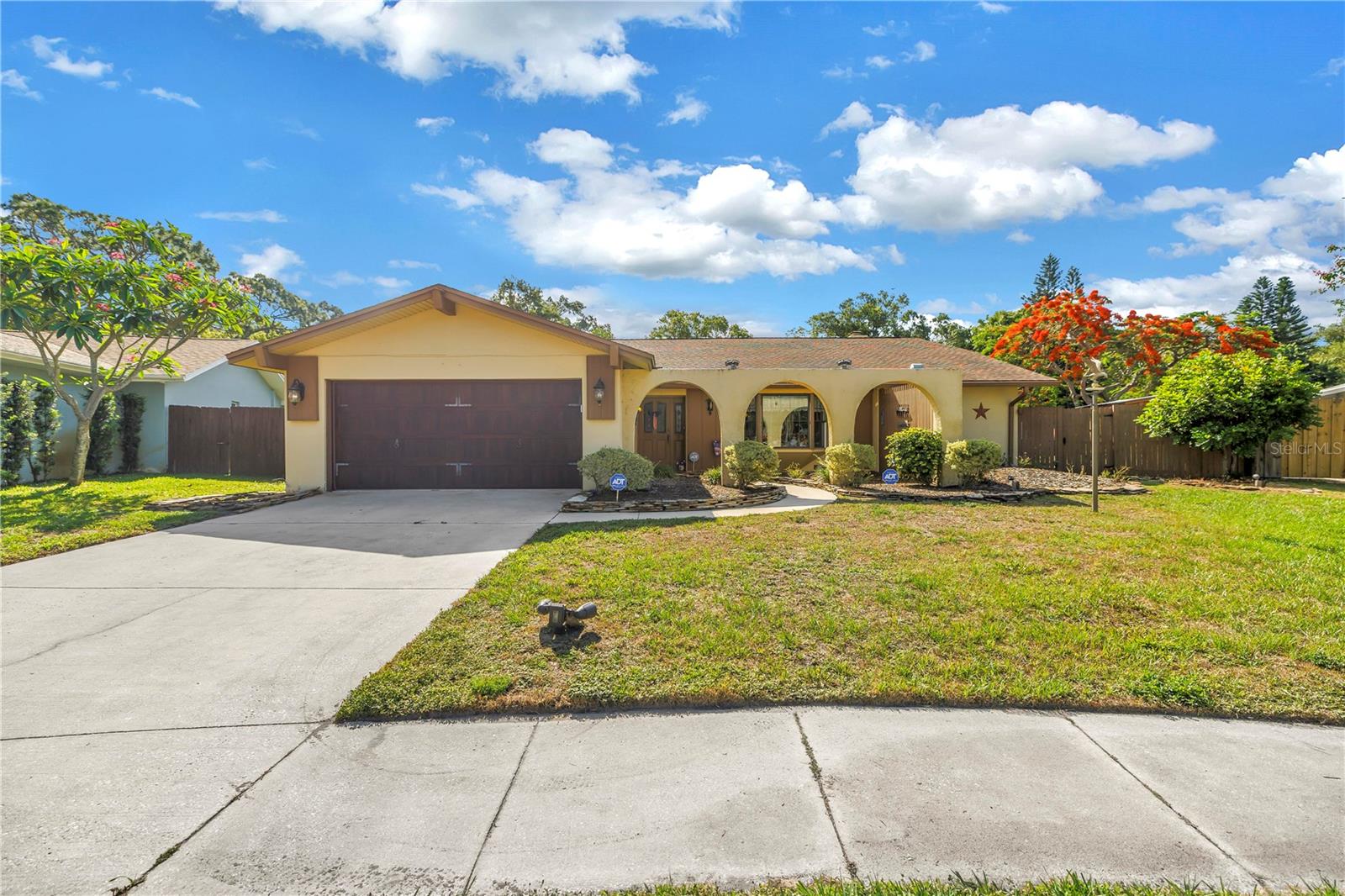 10657 DEL PRADO DR E, LARGO, FL, 33774