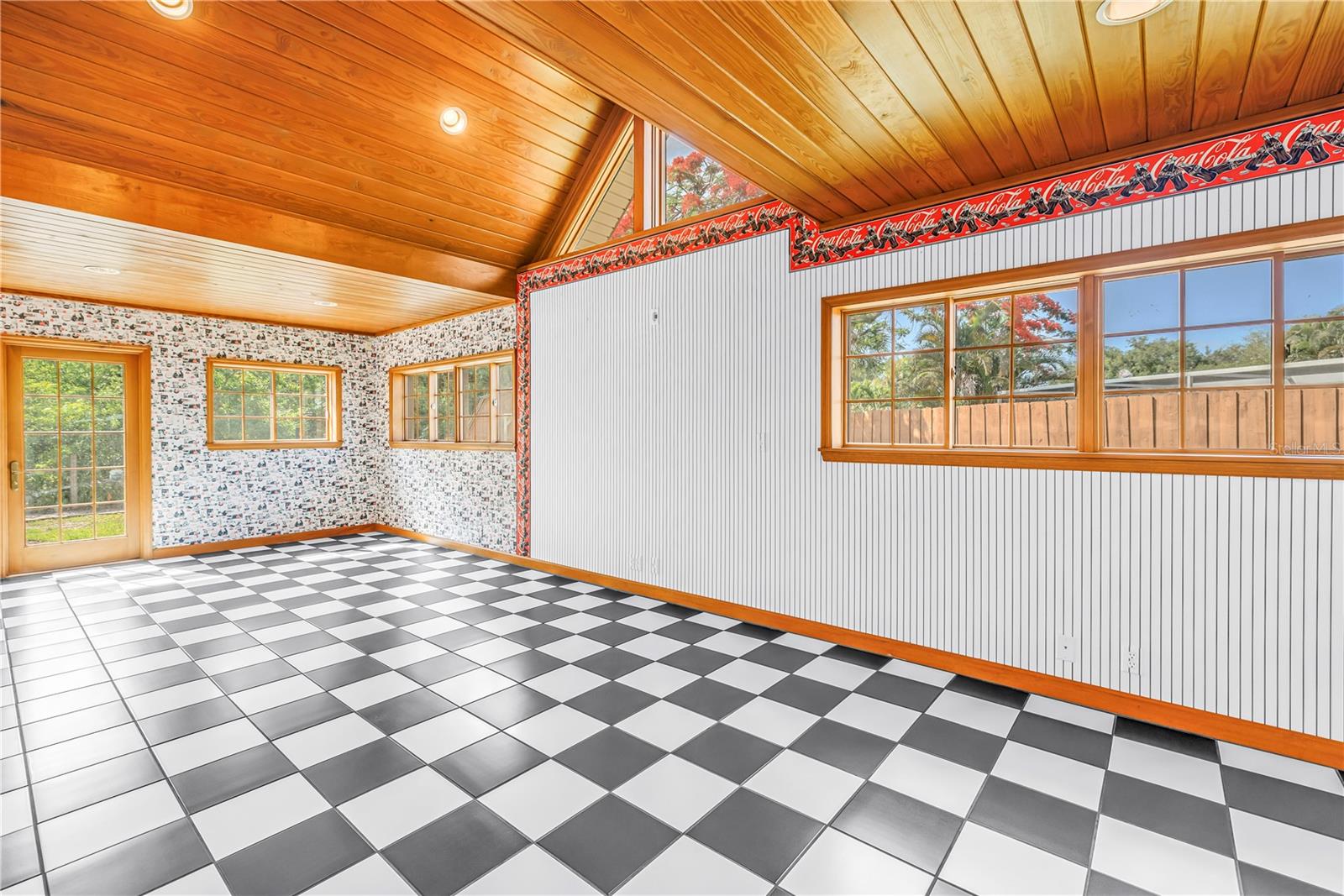 10657 DEL PRADO DR E, LARGO, FL, 33774